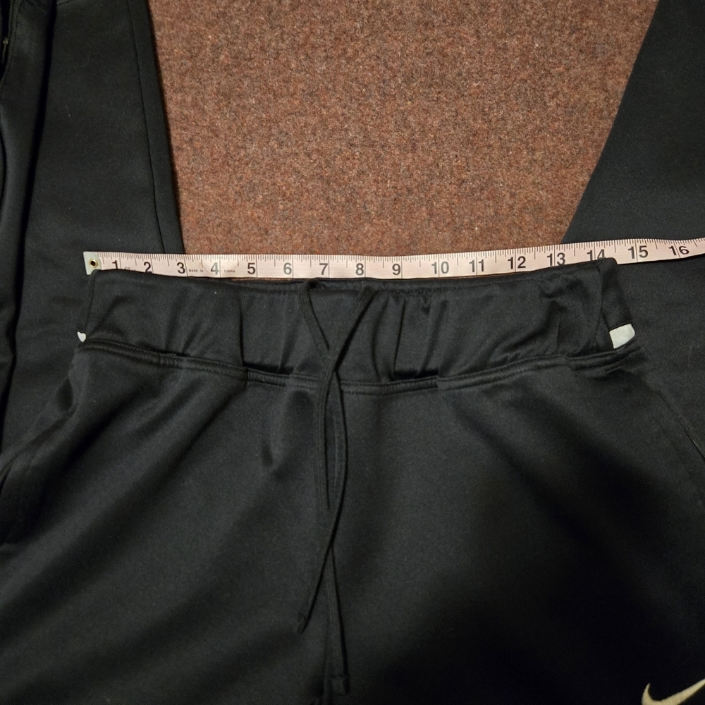Nike DriFit Pants Men's Size Medium  Zip Leg Bottoms Drawstring Waist Pockets - Picture 3 of 8